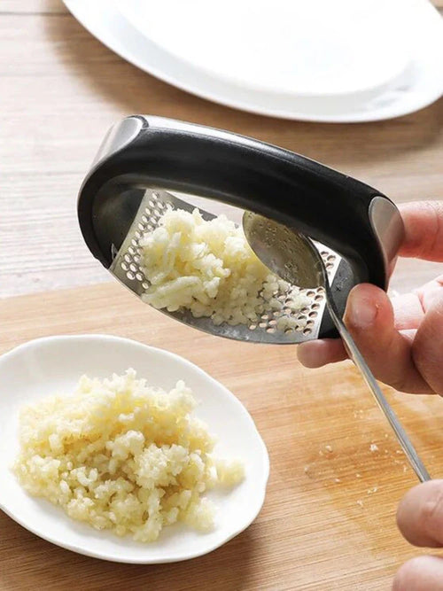 Effortless Stainless Steel Garlic Press for Perfect Mince
