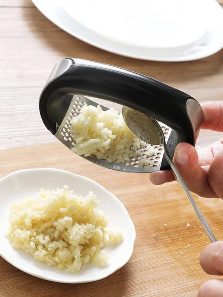 Effortless Stainless Steel Garlic Press for Perfect Mince